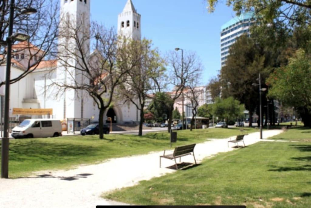 Ola ! Central Lightning Quiet View Garden 10mn Airport Apartamento Lisboa